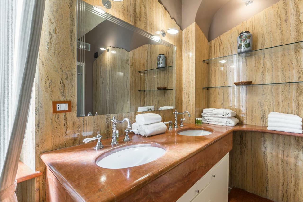 Roero Suite In The City Center آستي المظهر الخارجي الصورة